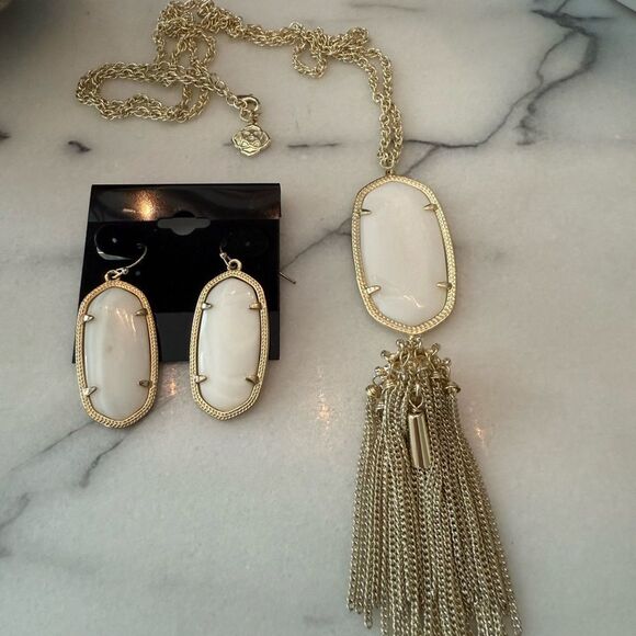 Kendra Scott Rayne necklace and earring set - Picture 2 of 5